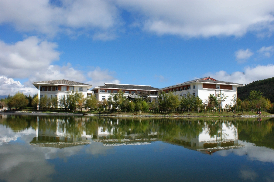 云南大學(xué)旅游文化學(xué)院——校園景觀(guān)圖(山水亭閣風(fēng))