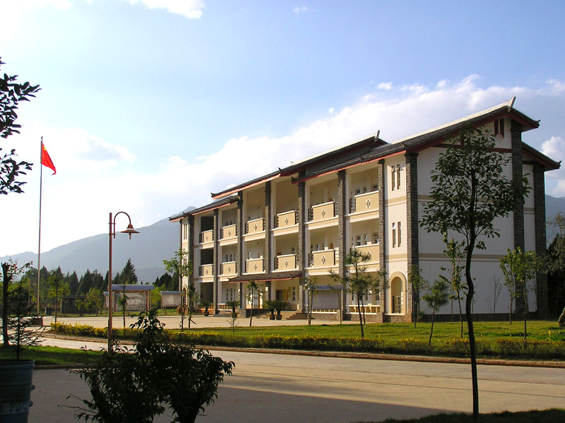 云南大學(xué)旅游文化學(xué)院——校園景觀(guān)圖(教學(xué)樓)