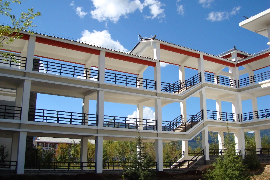 云南大學(xué)旅游文化學(xué)院——校園景觀(guān)圖(冬日)