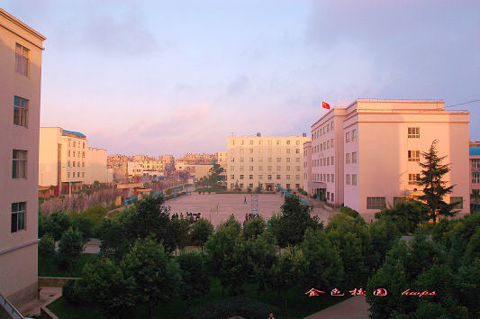 云南國土資源職業(yè)學(xué)院_遠(yuǎn)眺校區(qū)